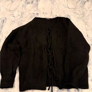 Chic Black Cardigan with Stylish Front Tie